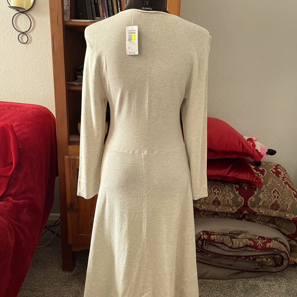 Torrid size L 12 cream colored dress NWT never worn - Picture 2 of 2